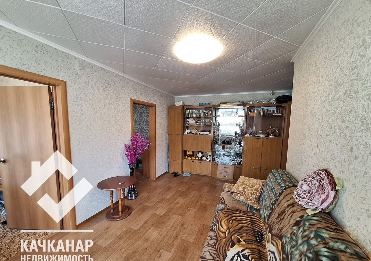 квартира г Качканар Качканарский г. о., 8-й мкр-н, 11 фото 2
