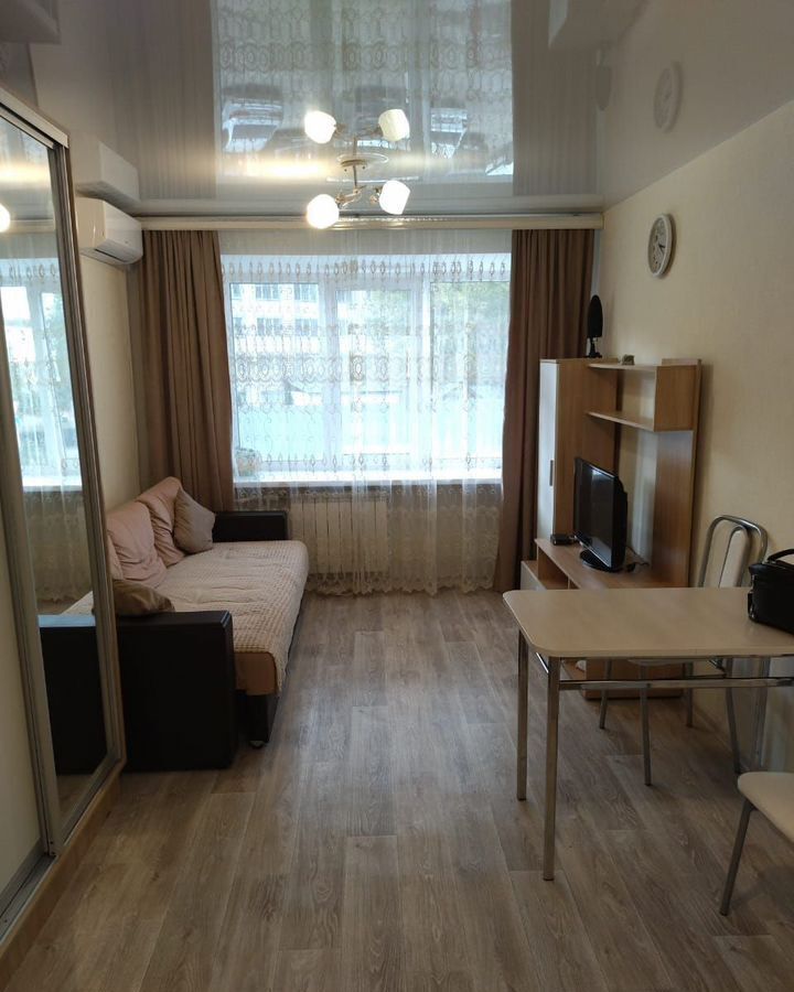 комната г Тольятти р-н Центральный ул Комсомольская 133 фото 1