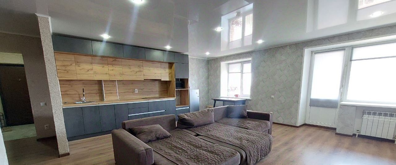 квартира г Саратов р-н Кировский ул Университетская 59ак/2 фото 1