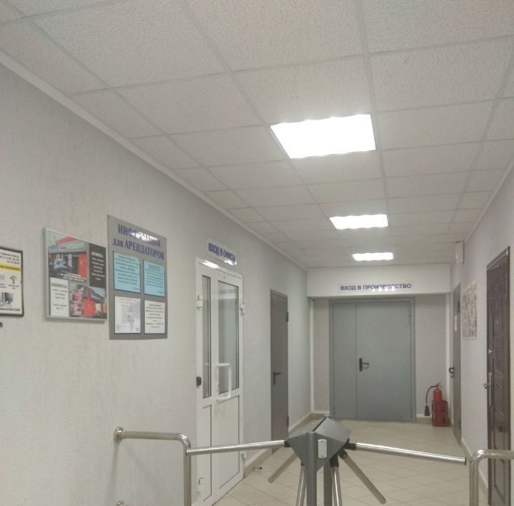свободного назначения г Екатеринбург р-н Орджоникидзевский Машиностроителей ул Фронтовых бригад 18к/3 фото 6