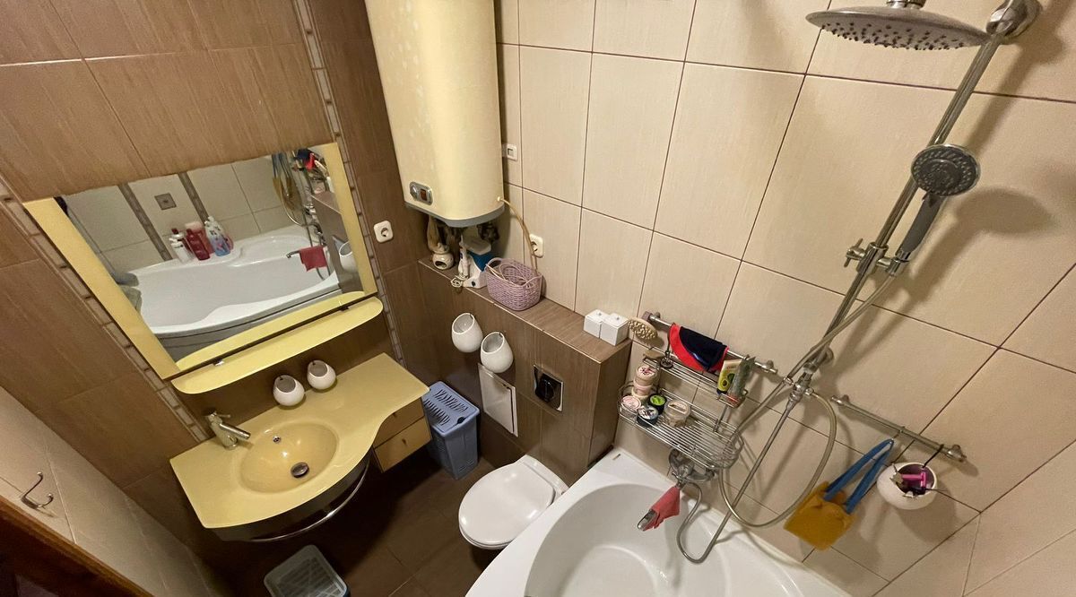 квартира г Омск р-н Центральный ул Масленникова 9а фото 13