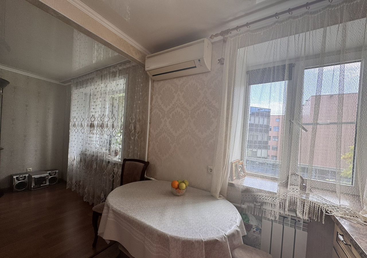 квартира г Астрахань р-н Кировский ул Ленина 19 фото 3