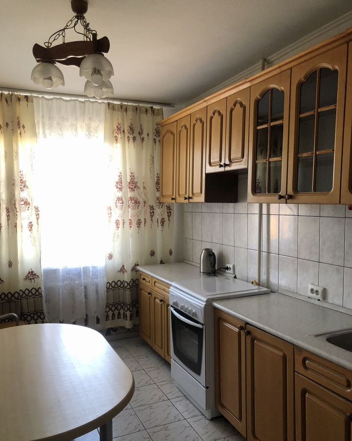 квартира г Волгоград р-н Дзержинский район Семь Ветров ул 8-й Воздушной Армии 34 фото 1