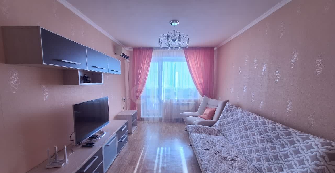 квартира г Тольятти р-н Автозаводский 19 квартал ул Автостроителей 11 фото 4