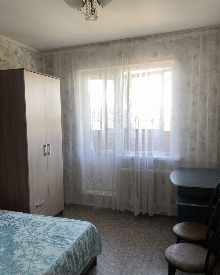 квартира г Волгоград р-н Дзержинский район Семь Ветров ул 8-й Воздушной Армии 34 фото 5