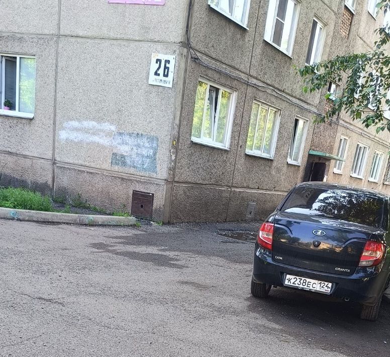 квартира г Красноярск р-н Советский Зеленая Роща ул Устиновича 26 фото 1