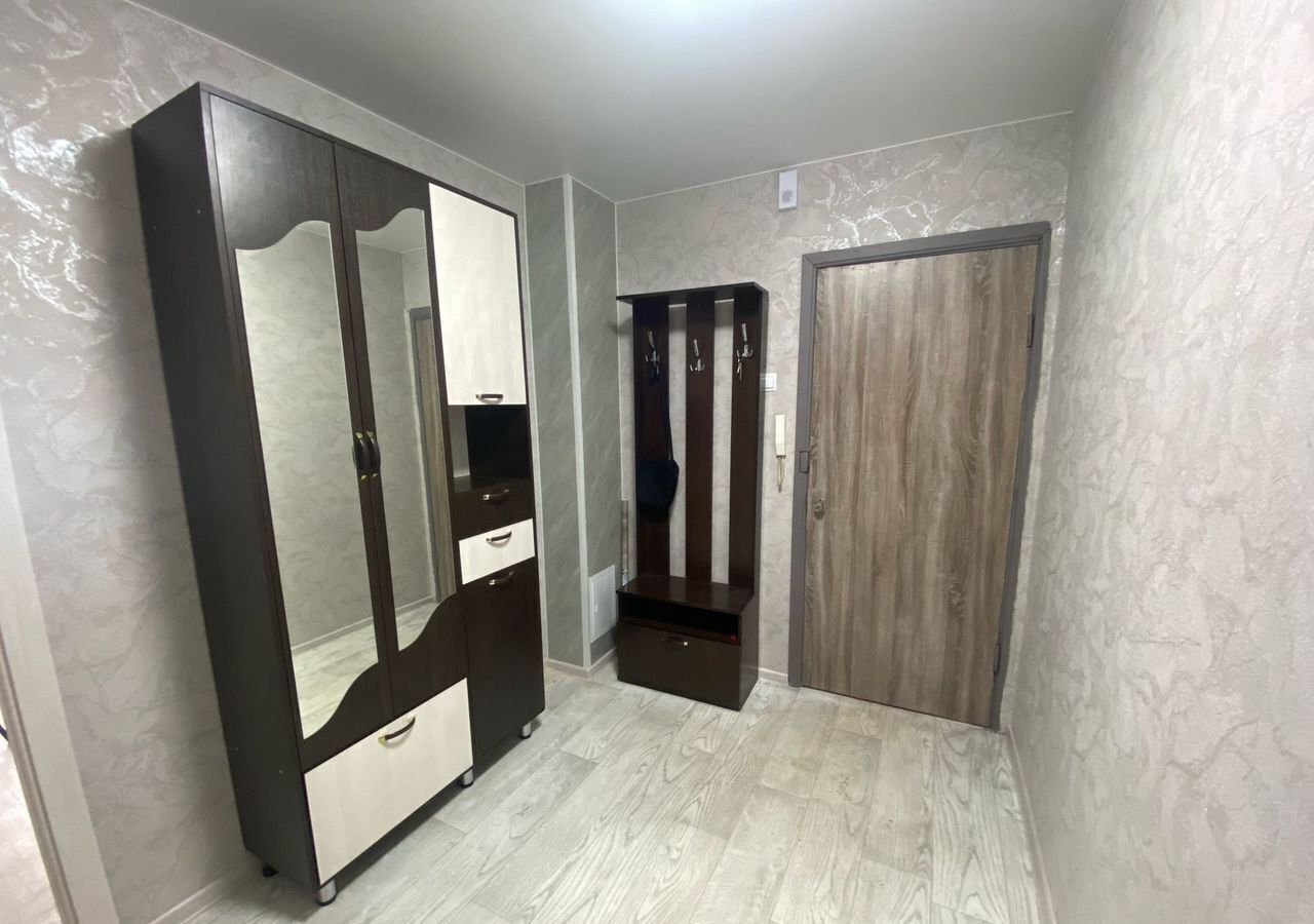 квартира г Омск р-н Кировский ул Дианова 8/2 Кировский АО фото 8