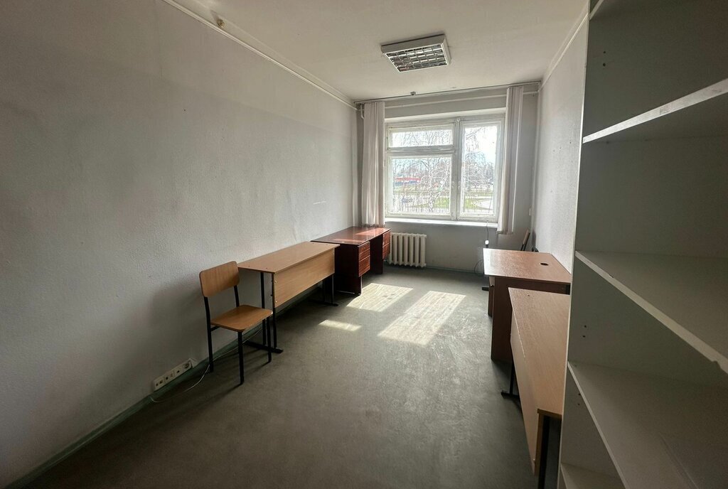 офис г Набережные Челны р-н Комсомольский ул им Низаметдинова Р.М. 26 фото 1