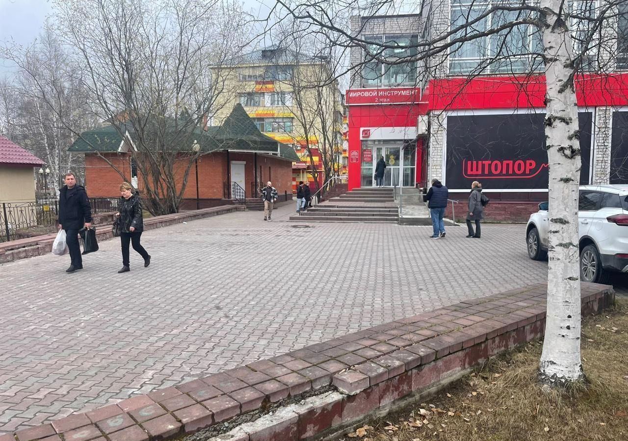 торговое помещение г Белоярский ул Школьная 1а Тюменская обл., Белоярский фото 2