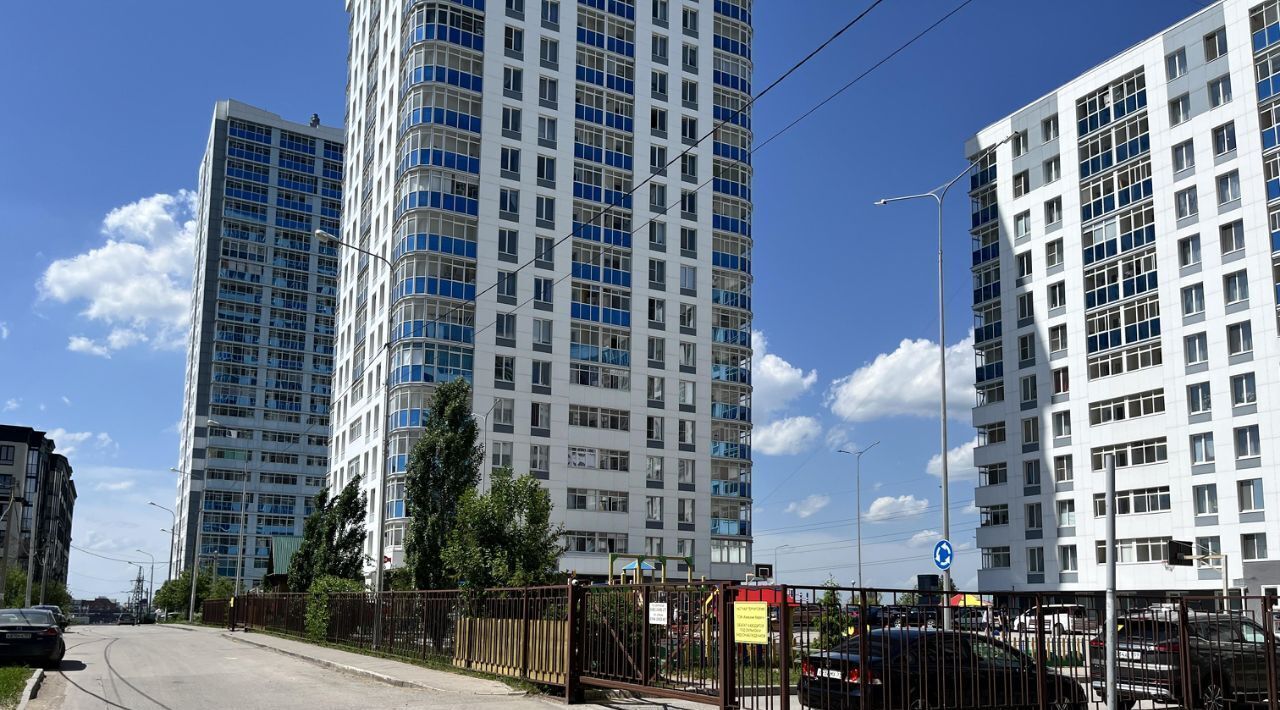 квартира г Пермь р-н Мотовилихинский ул Фрезеровщиков 86 фото 1