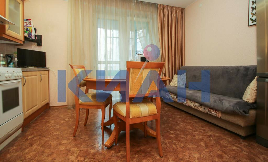квартира г Красноярск р-н Железнодорожный ул Толстого 17 фото 3