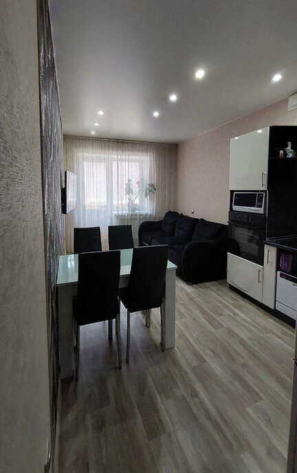 квартира г Абакан пр-кт Дружбы Народов 49 фото 1