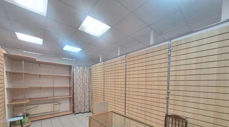 торговое помещение г Тольятти р-н Автозаводский пр-кт Ленинский 14а фото 2