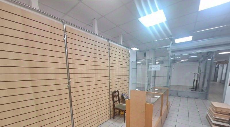 торговое помещение г Тольятти р-н Автозаводский пр-кт Ленинский 14а фото 4
