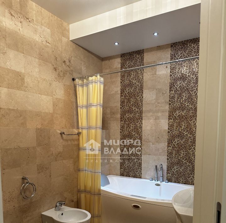 квартира г Омск р-н Центральный б-р Мартынова 5 фото 22