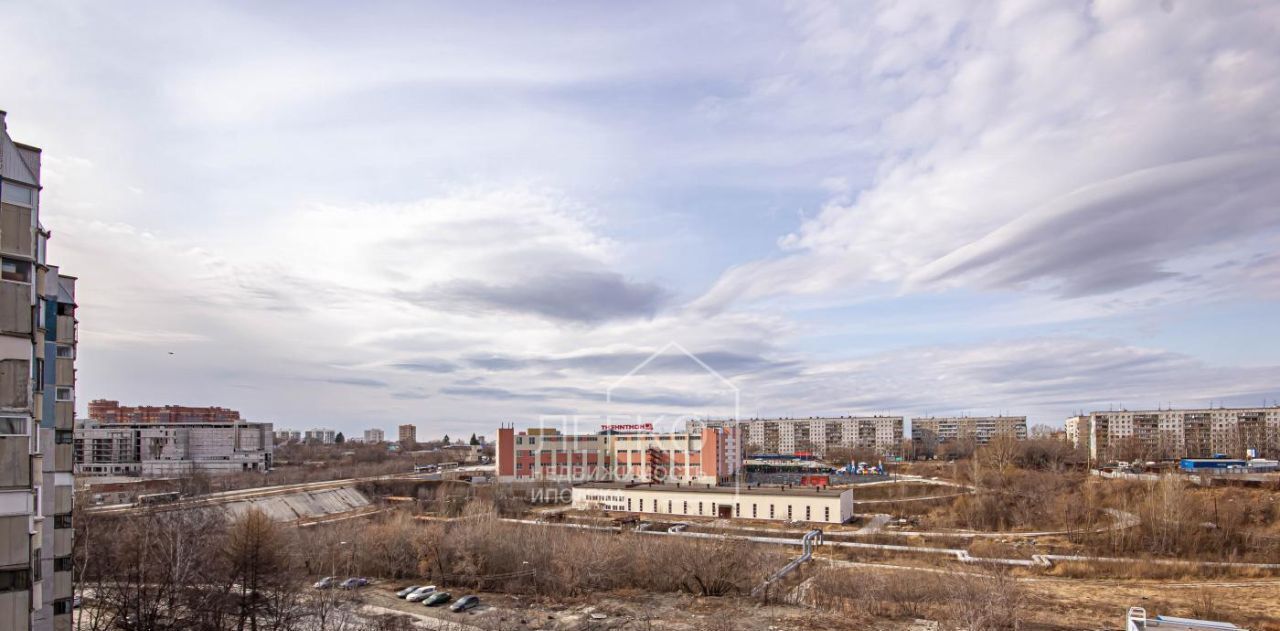 квартира г Новосибирск р-н Октябрьский Золотая Нива ул Лазурная 2 фото 8