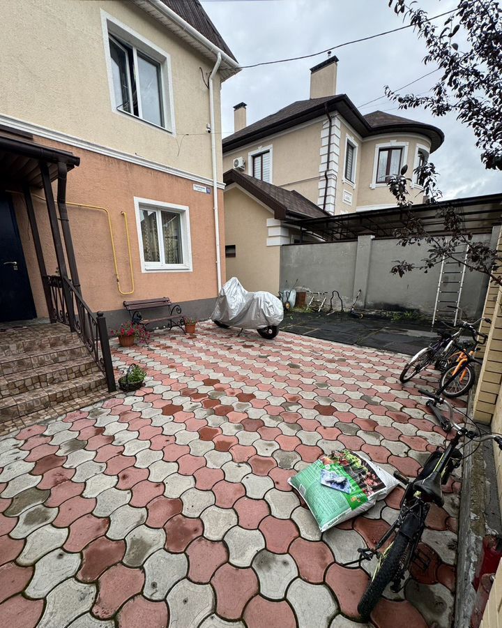 дом г Екатеринбург Академический ул Ореховая 10 Лиственный фото 3