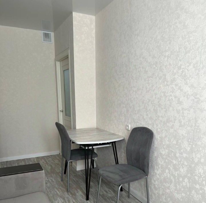 квартира г Омск р-н Центральный ул 21-я Амурская 25 фото 7