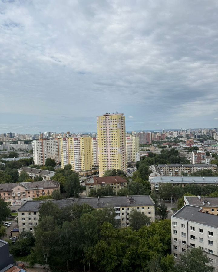 квартира г Пермь р-н Свердловский ул Революции 52б фото 9