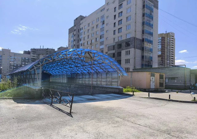 Академический б-р Академика Семихатова Н.А. 6 фото