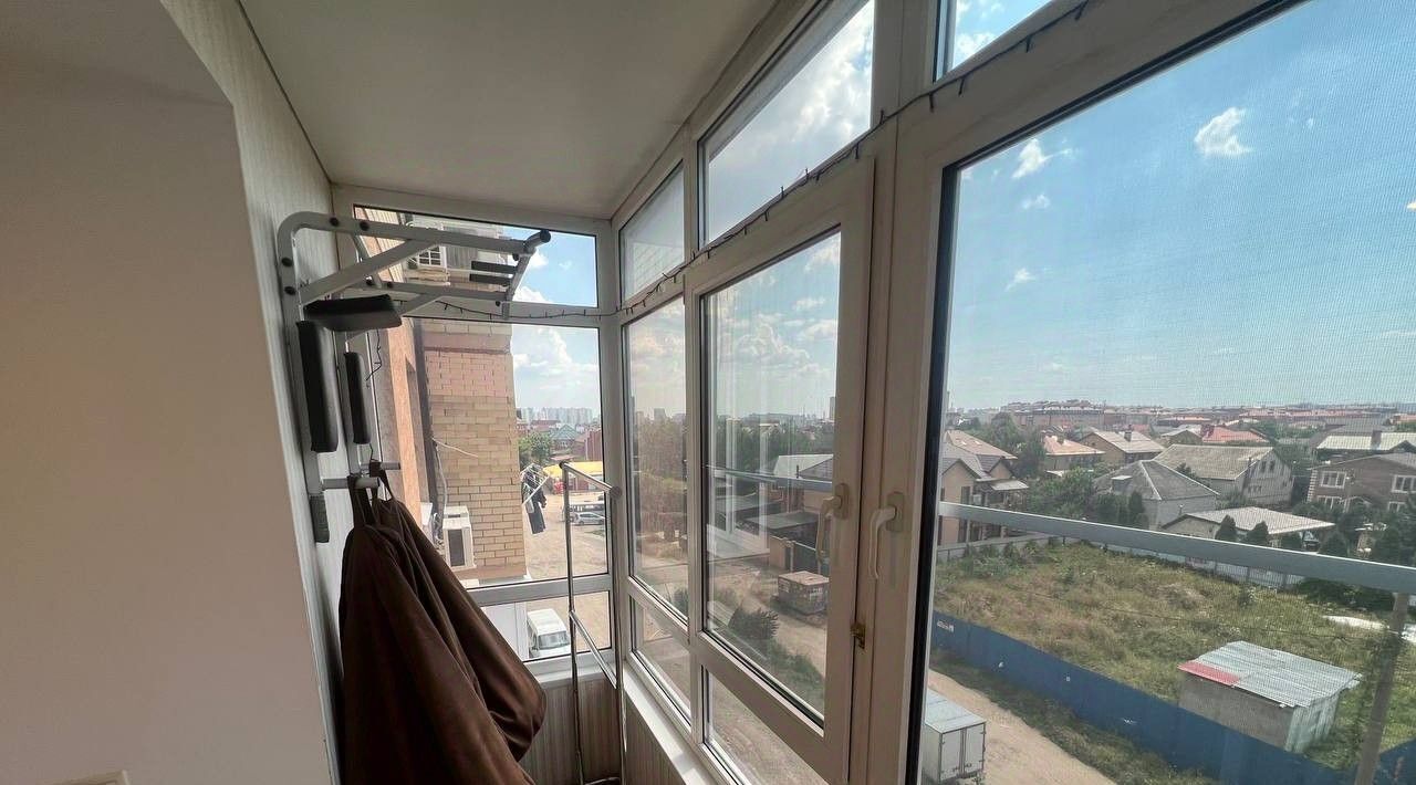 квартира г Краснодар р-н Прикубанский ул им. Шаляпина Ф.И. 31а фото 5