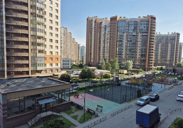 метро Комендантский Проспект дом 54 фото