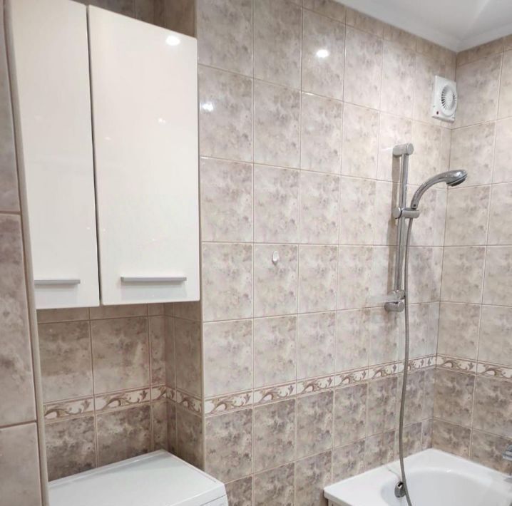 квартира г Калининград р-н Ленинградский ул Еловая аллея 63а фото 17
