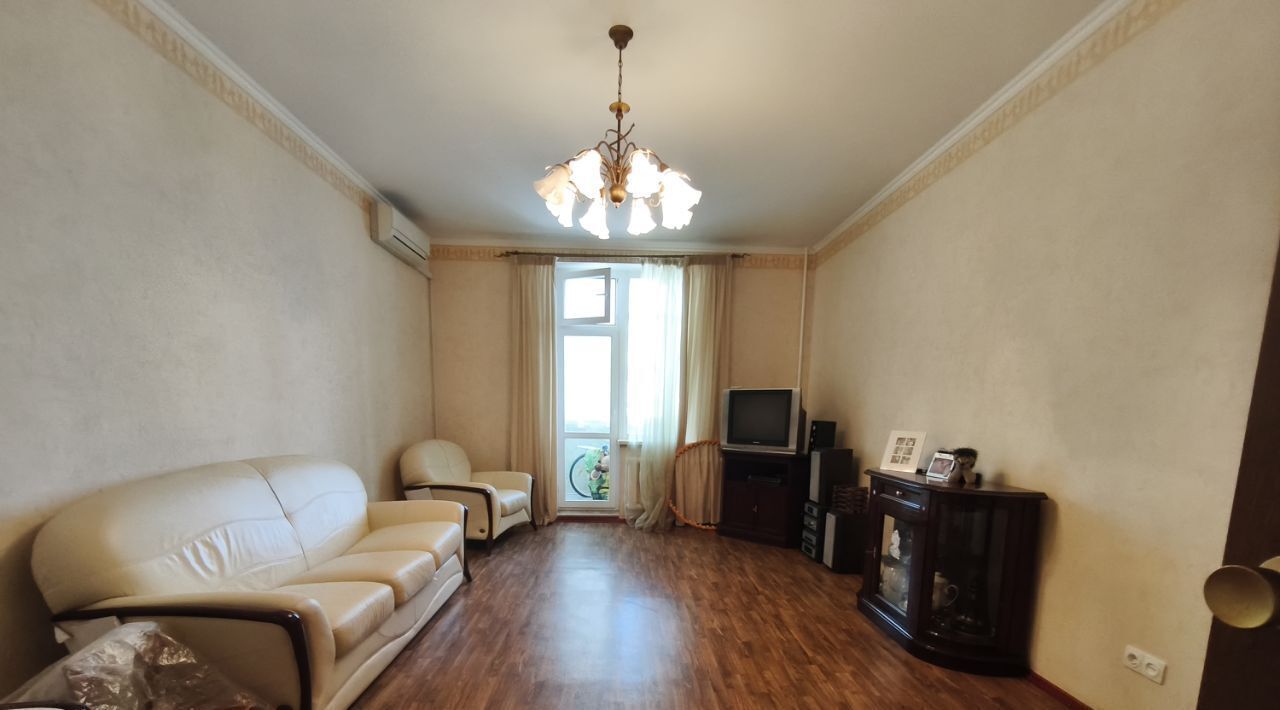 квартира г Тольятти р-н Центральный ул Ленинградская 45 фото 3