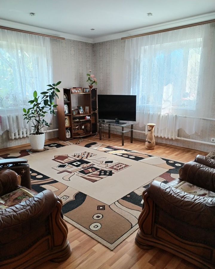 дом г Кинель пгт Усть-Кинельский ул. Советы, 2Б фото 2