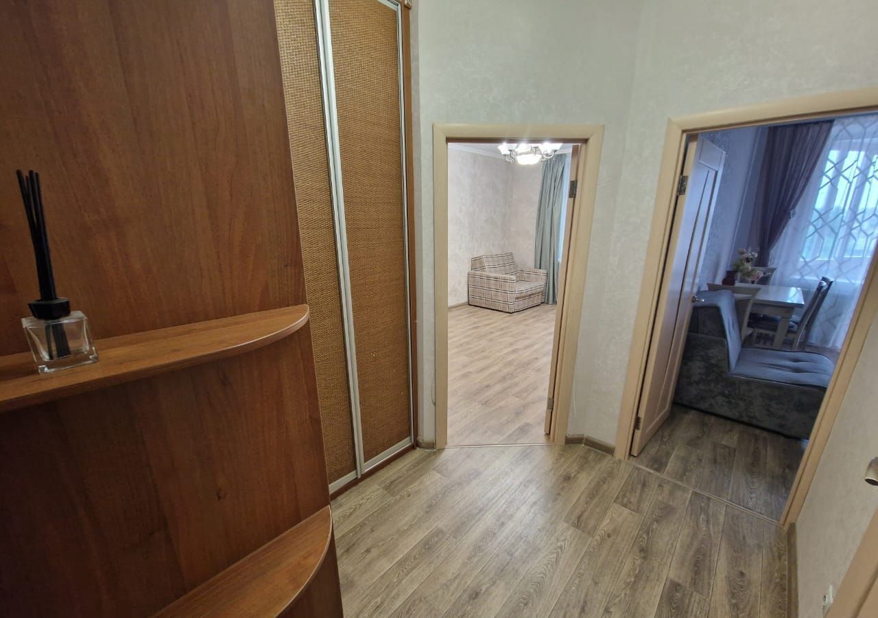 квартира г Омск р-н Кировский ул Дианова 16 фото 4