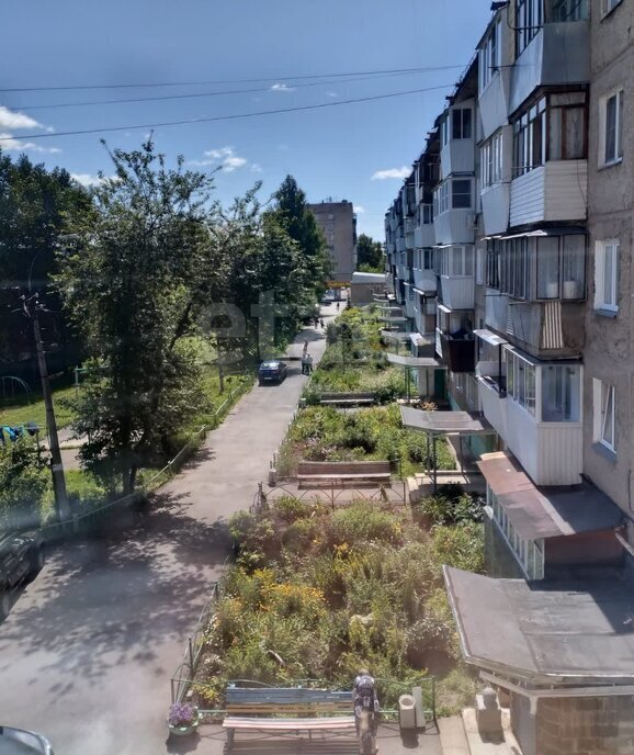 квартира г Златоуст 3-й микрорайон проспекта имени Ю. А. Гагарина, 10 фото 3