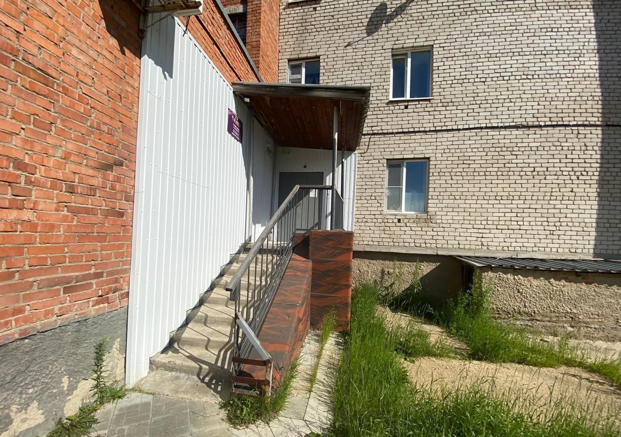 офис г Стрежевой ул Коммунальная 61/1 фото 2