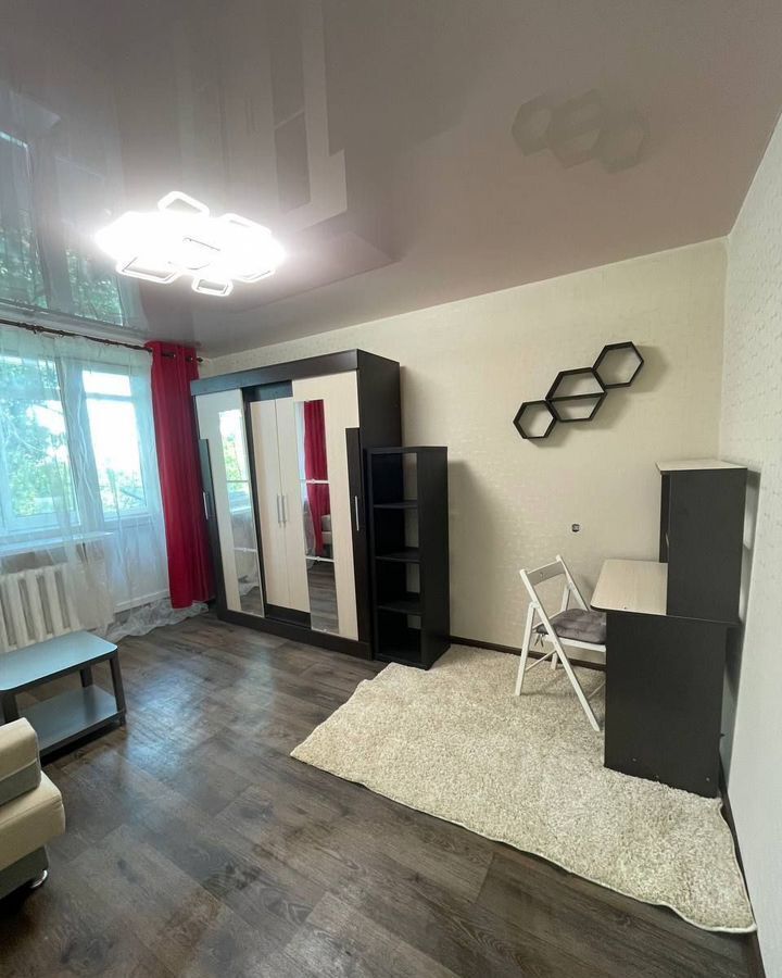 квартира г Симферополь р-н Центральный ул Миллера Ж.А. 58а фото 2