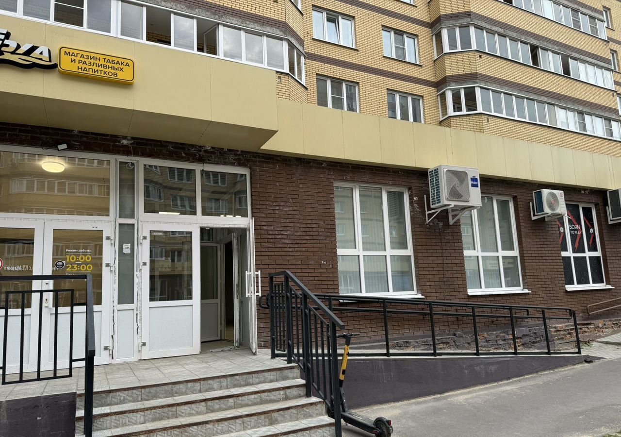 торговое помещение г Чебоксары р-н Калининский ул Ленинского Комсомола 23к/3 фото 1