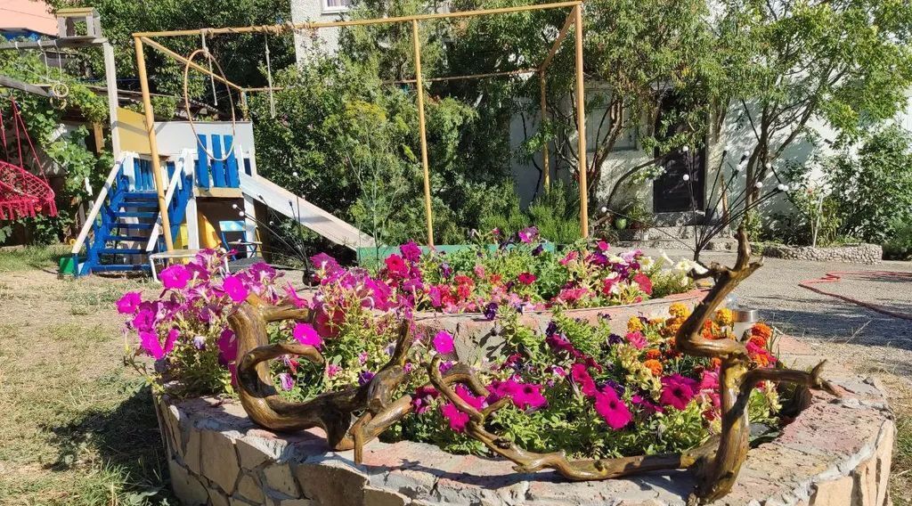 комната г Феодосия пгт Орджоникидзе снт Заря ул 8 Марта 2 садоводческое товарищество фото 6