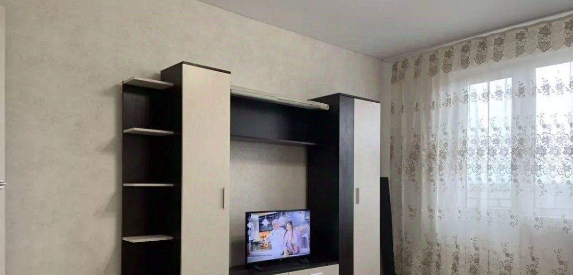 квартира г Саратов р-н Ленинский ул им Виктора Аржаного 8 фото 1