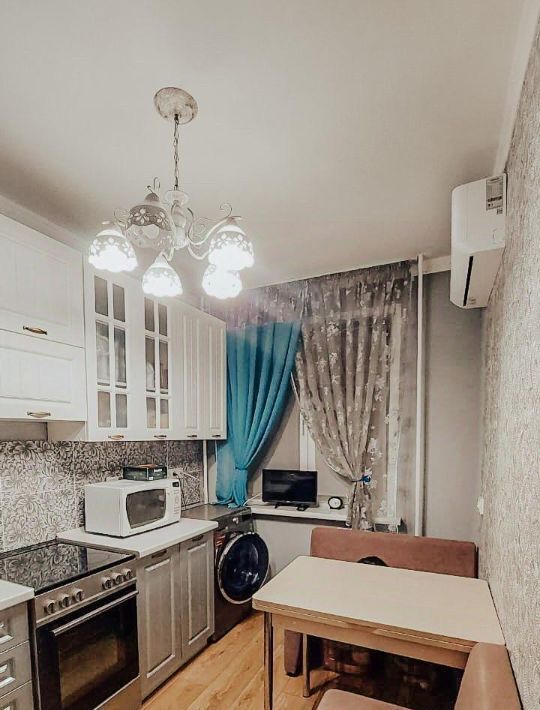 квартира г Новокузнецк р-н Центральный ул Кирова 81 фото 1