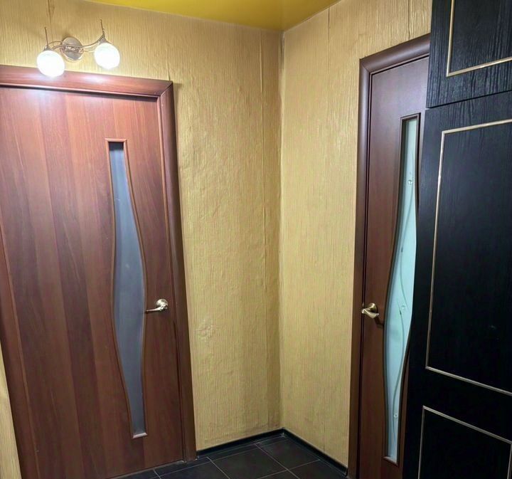 квартира г Шахты пер Татаркина 17 фото 8