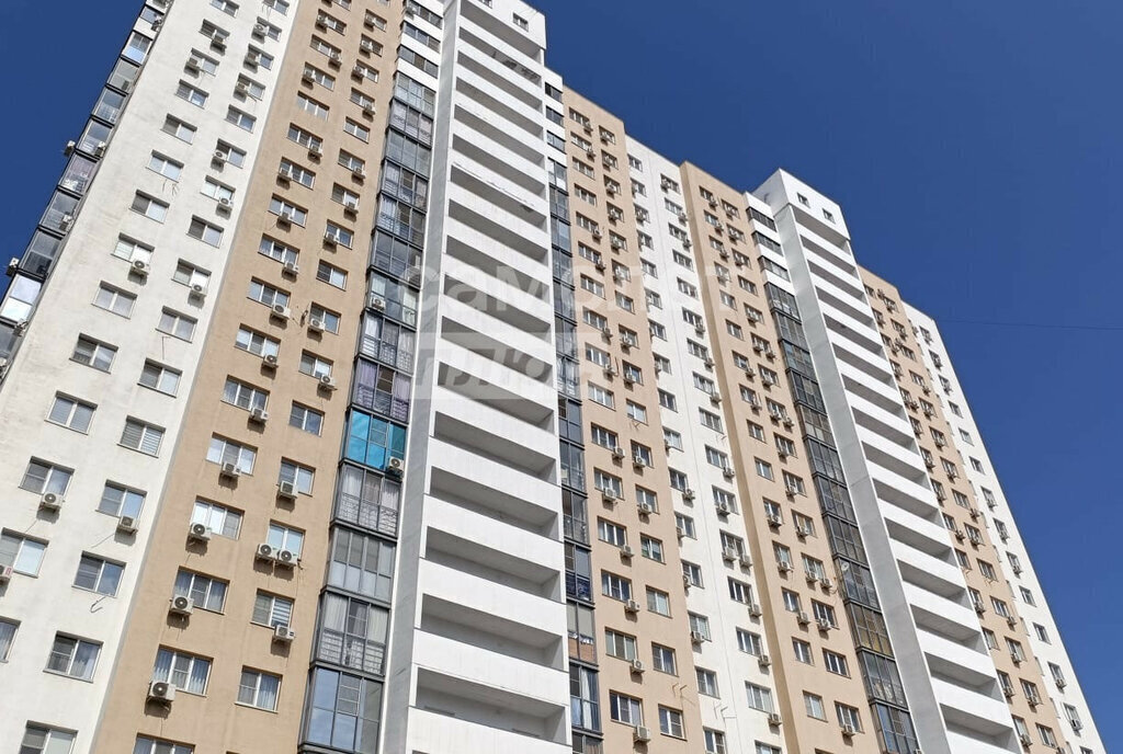 квартира г Волгоград ул Пролетарская 49а фото 1