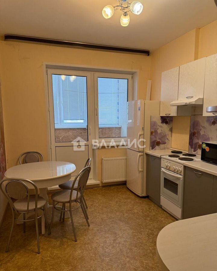квартира г Тобольск 15-й мкр-н, 30 фото 2