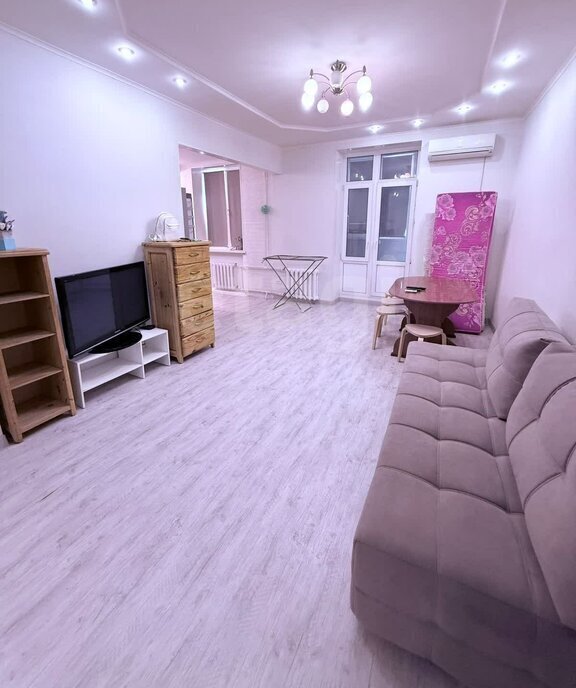 квартира г Астрахань ул Латышева 2/22 фото 8