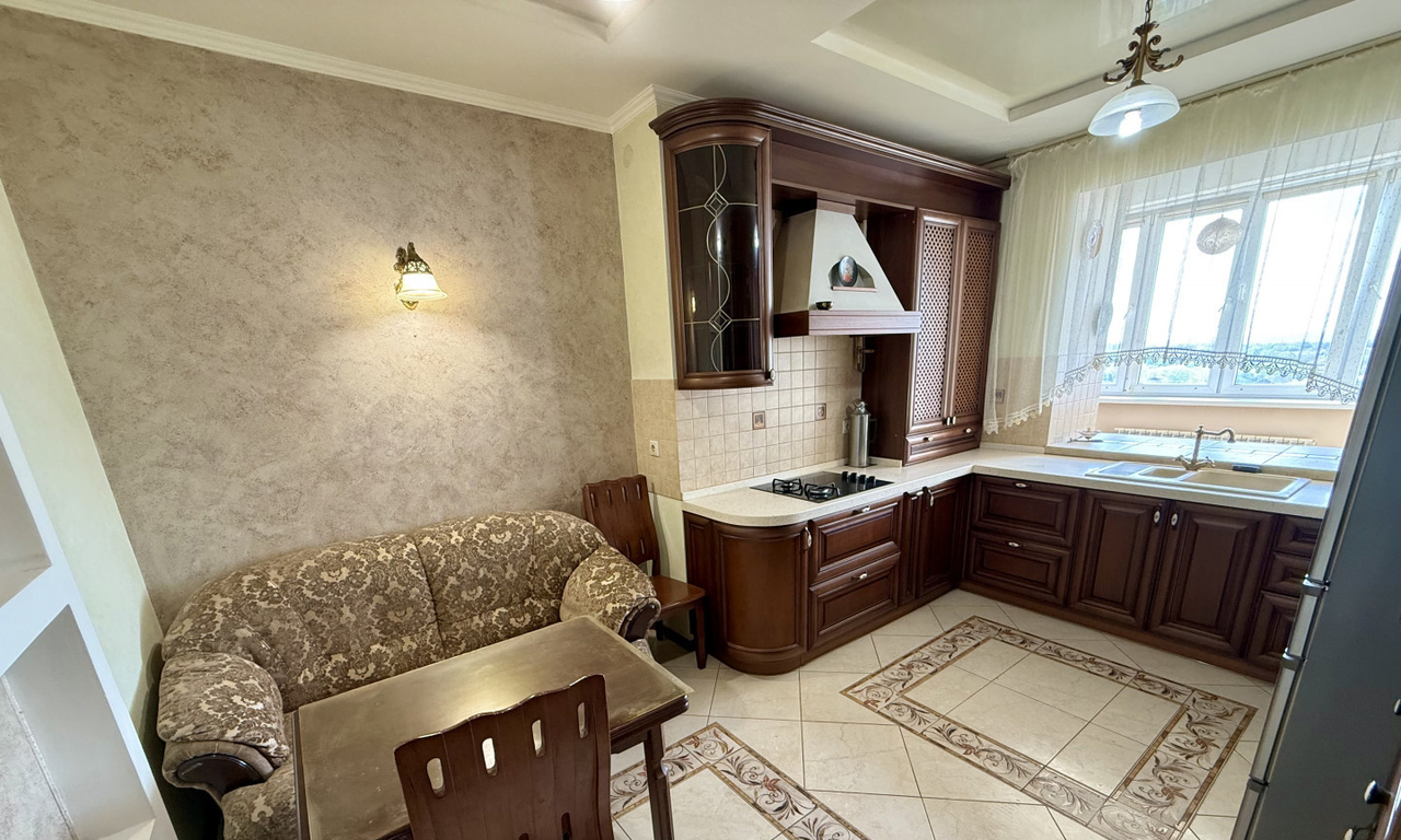 квартира р-н Ейский г Ейск ул Энгельса 21/1 2 фото 1
