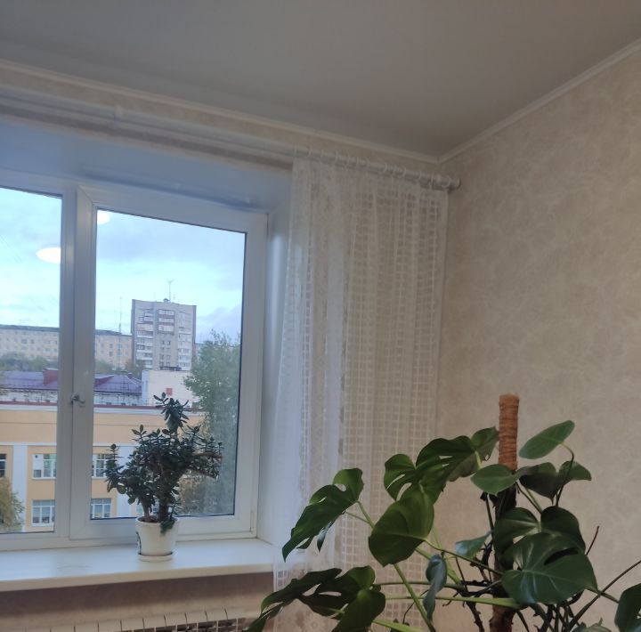 квартира г Мурманск р-н Октябрьский пр-кт Ленина 68 фото 2