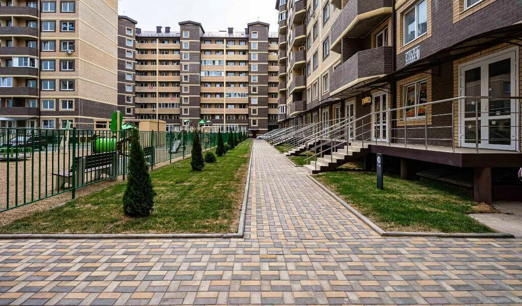 квартира г Краснодар ул им. лётчика Позднякова 2к/15 фото 3