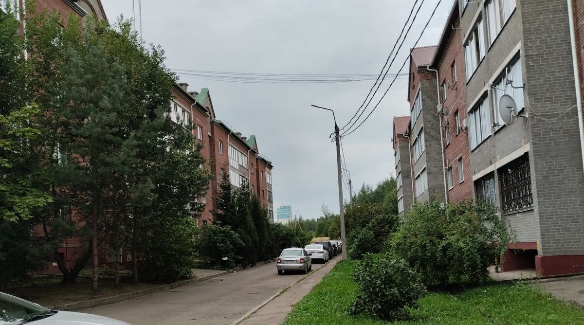 квартира г Смоленск р-н Промышленный ул Рыленкова 32а фото 1
