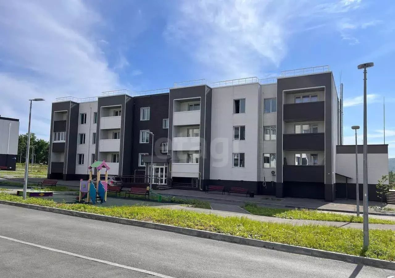 квартира г Владивосток р-н Фрунзенский Русский ул Шахтерская 4к/2 фото 1