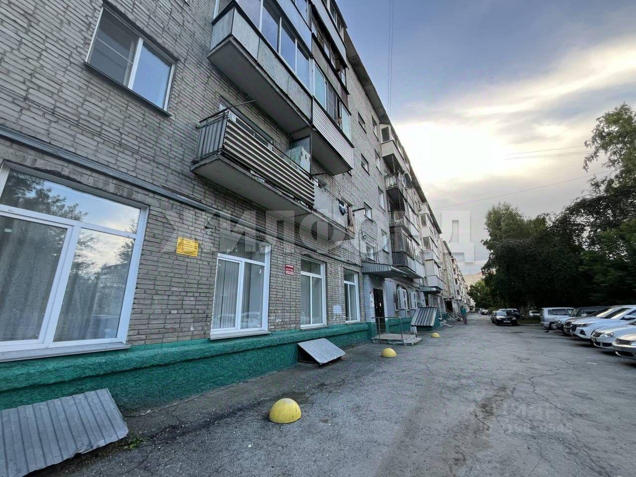 квартира г Новосибирск р-н Калининский ул Учительская 18 фото 15