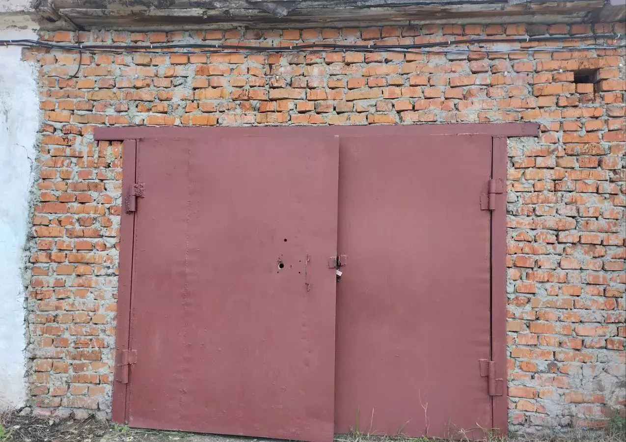 гараж г Тобольск Р-404, 245-й километр, 1/310 фото 2