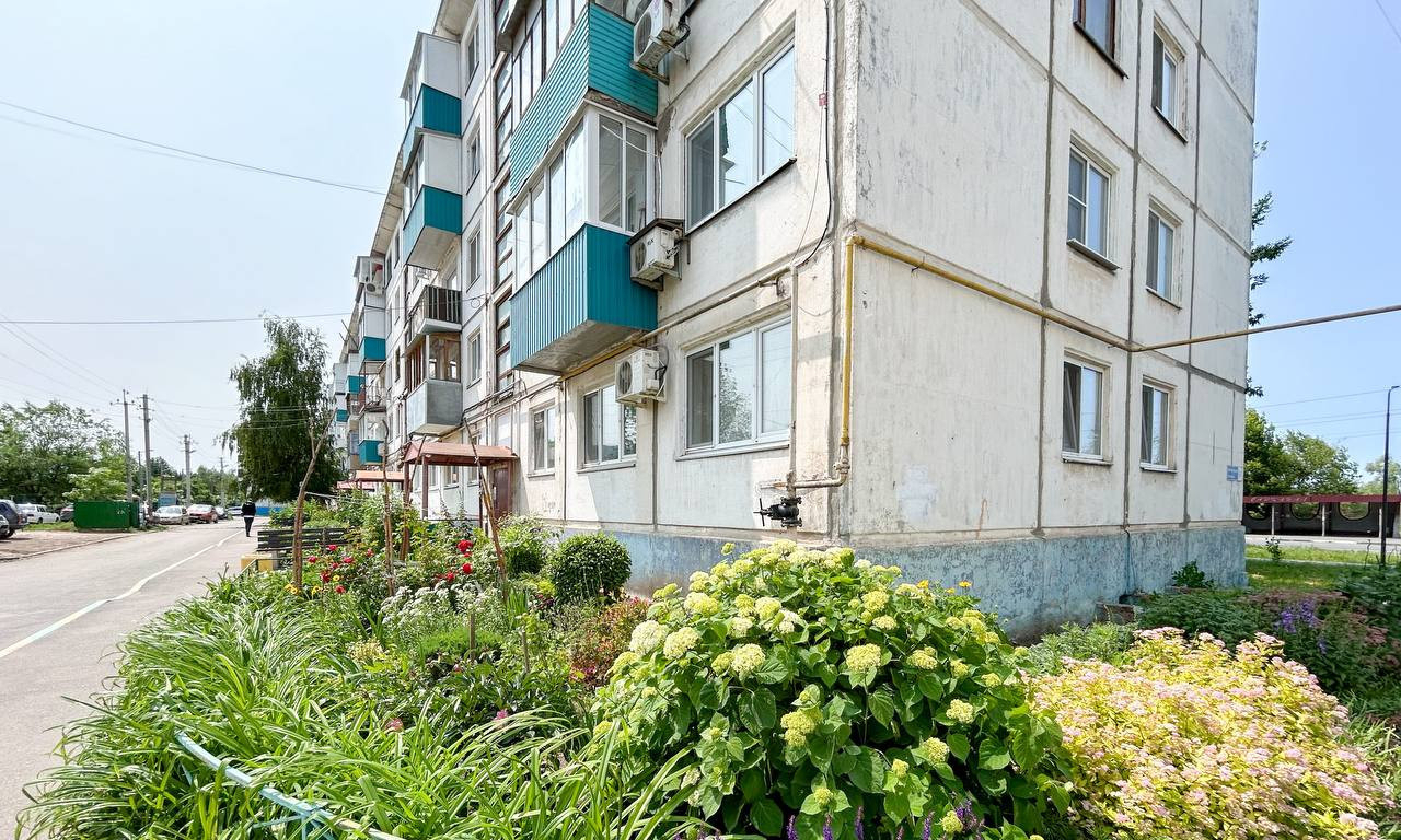 квартира г Балаково набережная Леонова, 43 фото 1