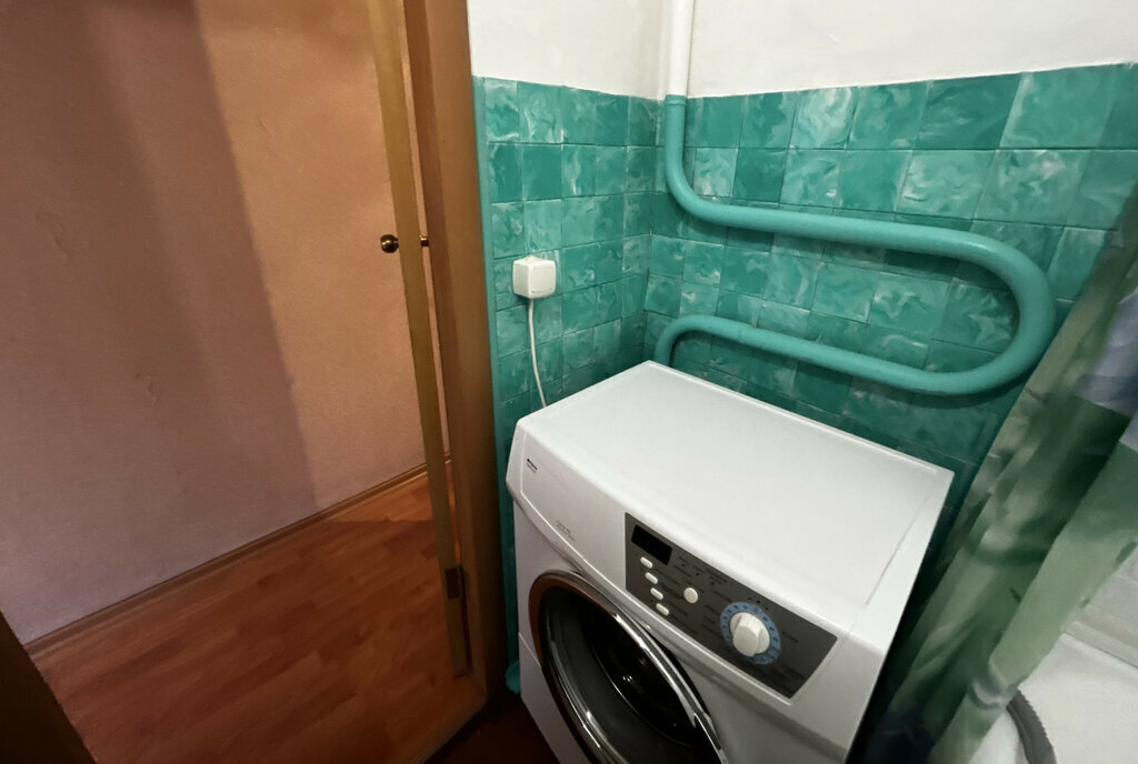 квартира г Челябинск ул Молодогвардейцев 68в фото 6